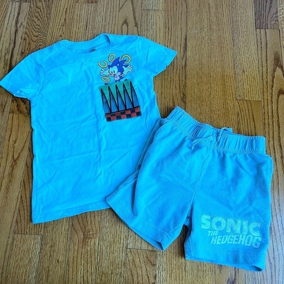 Sonic The Hedgehog Boys Outfit Shorts and Tee Size XS - Picture 1 of 6